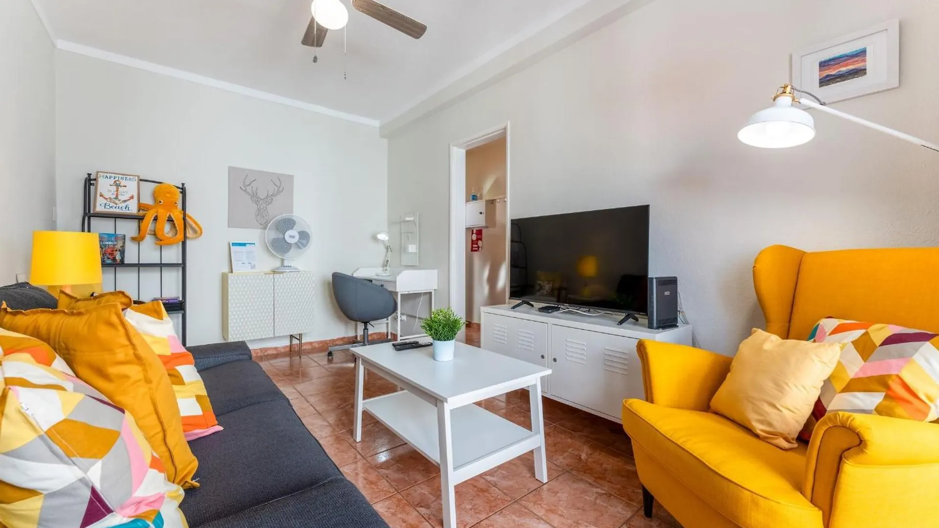 Apartment Comfy Flat W/ Rooftop Beach View By Lovelystay Burgau