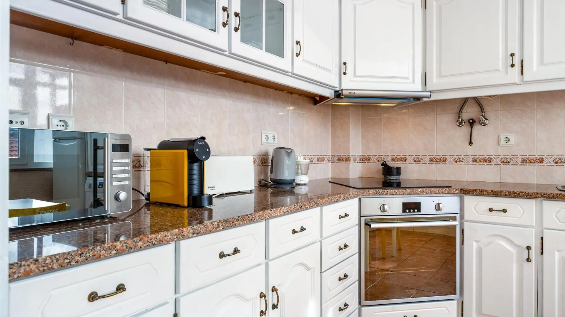 Comfy Flat W/ Rooftop Beach View By Lovelystay Burgau Apartment