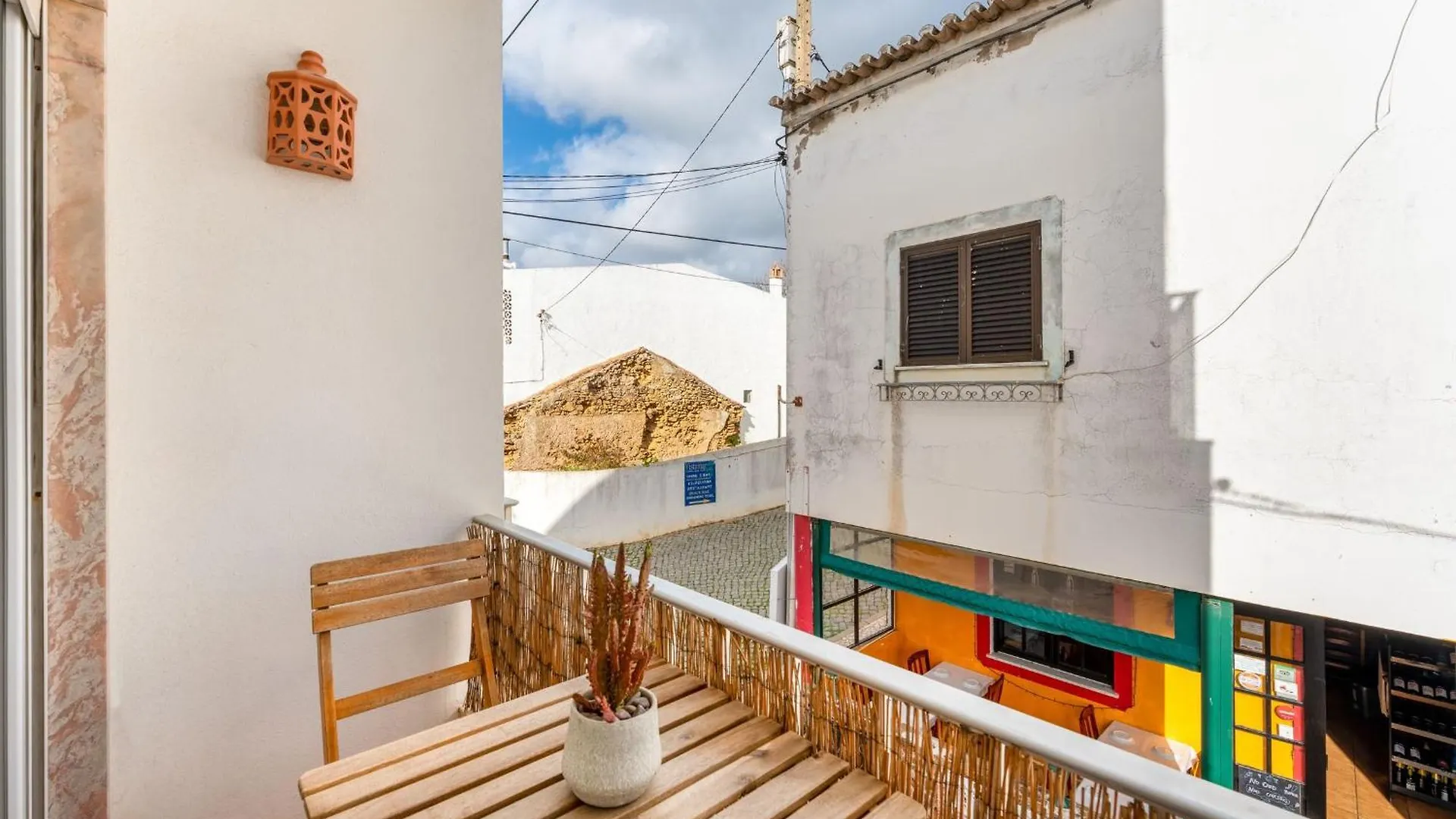 Comfy Flat W/ Rooftop Beach View By Lovelystay Burgau