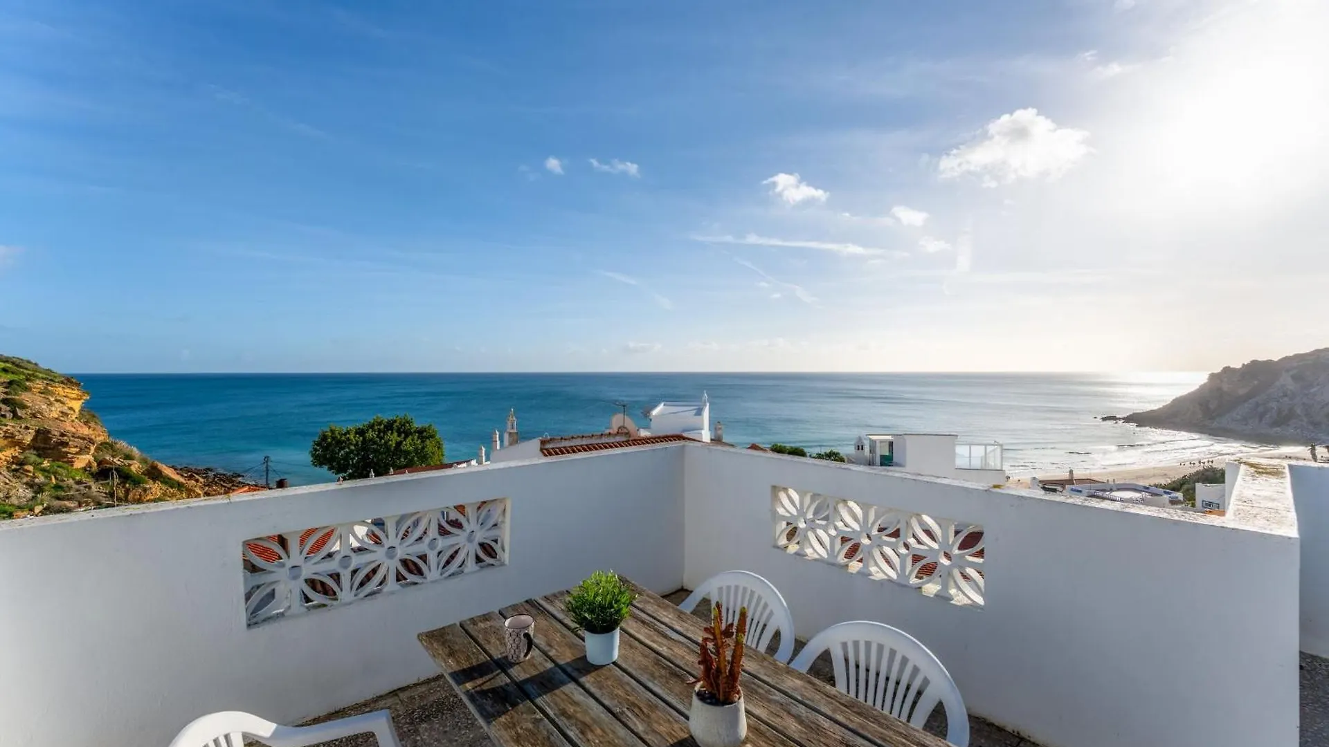 Comfy Flat W/ Rooftop Beach View By Lovelystay Burgau