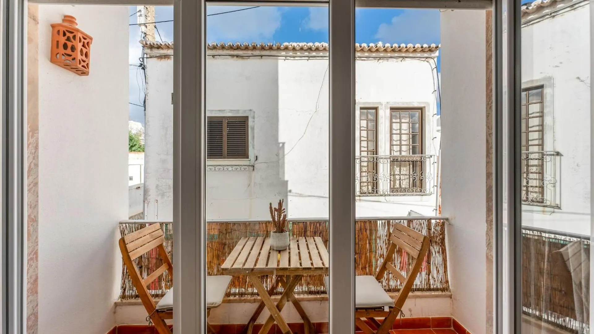 Apartment Comfy Flat W/ Rooftop Beach View By Lovelystay Burgau Portugal