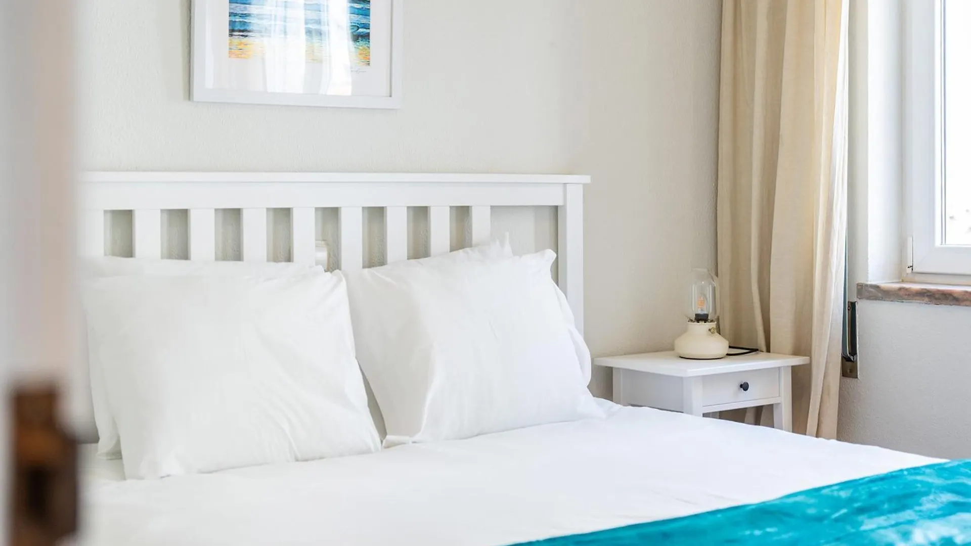 Апартаменты Comfy Flat W/ Rooftop Beach View By Lovelystay Бургау
